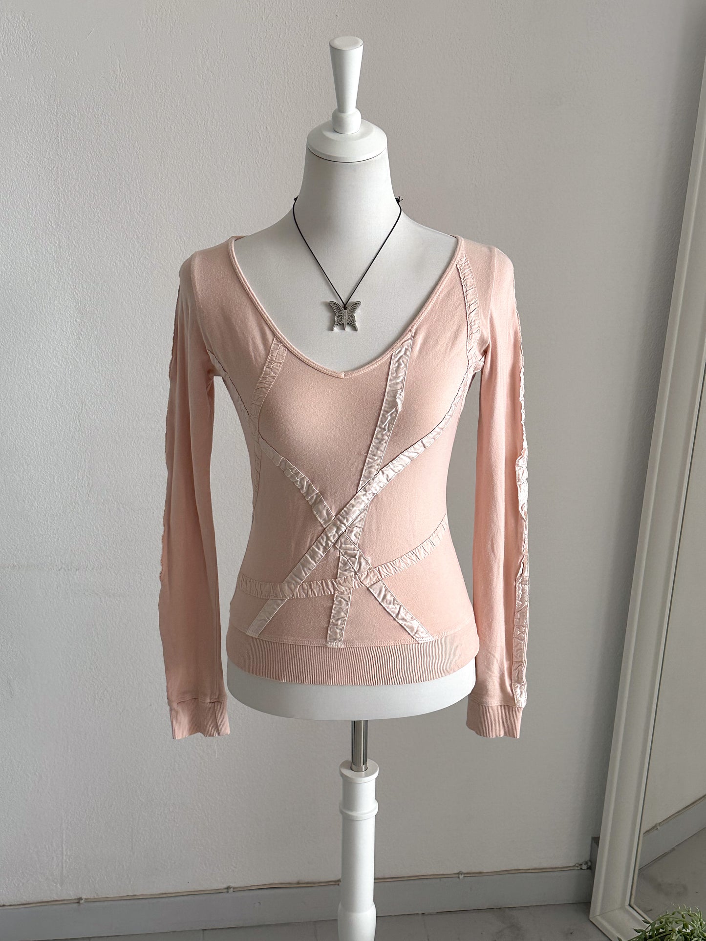 Pull échancré collector coquette baby pink à rubans y2k Japan